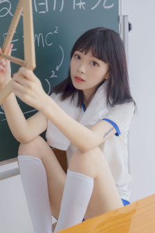 穿裙子的妈妈